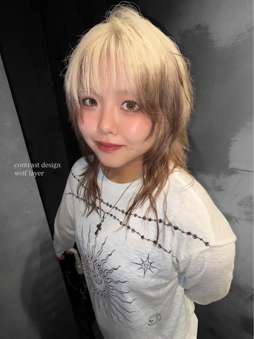セミロング カラー 抜きっぱなしブロンド ブロンド レイヤーカット ウルフカット ウルフレイヤー ヘアカラー トリートメント ura/デザイン/ ハイトーン/個性派のヘアスタイル