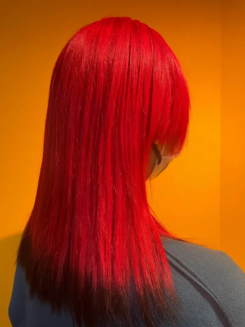 セミロング カラー ヨシダ アズサのヘアスタイル