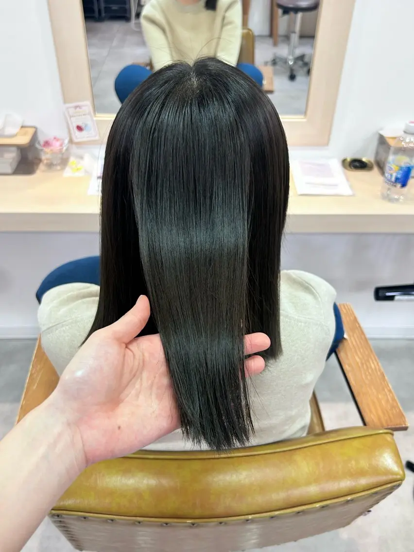 カラー アッシュ 透明感カラー 金山カラーモデル/ 山口恵里佳のヘアスタイル