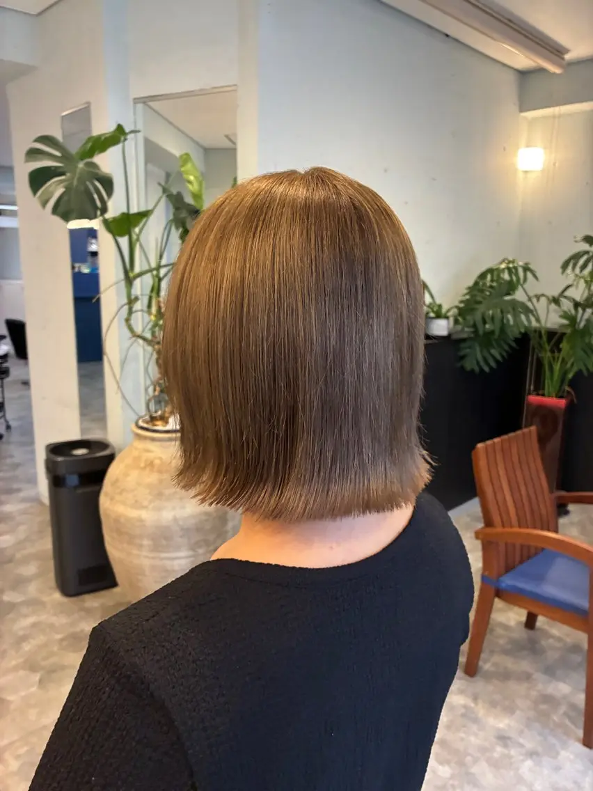 ショート アッシュ 永田 結梨弥のヘアスタイル
