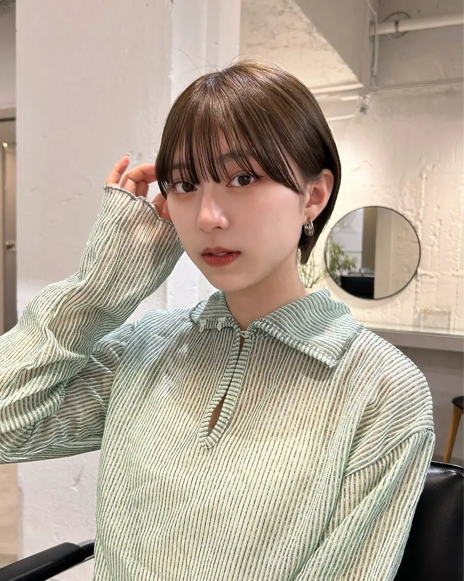 ショート カラー オリーブカラー ショートヘア ❤️ショートカット ・顔周りカット❤️のヘアスタイル