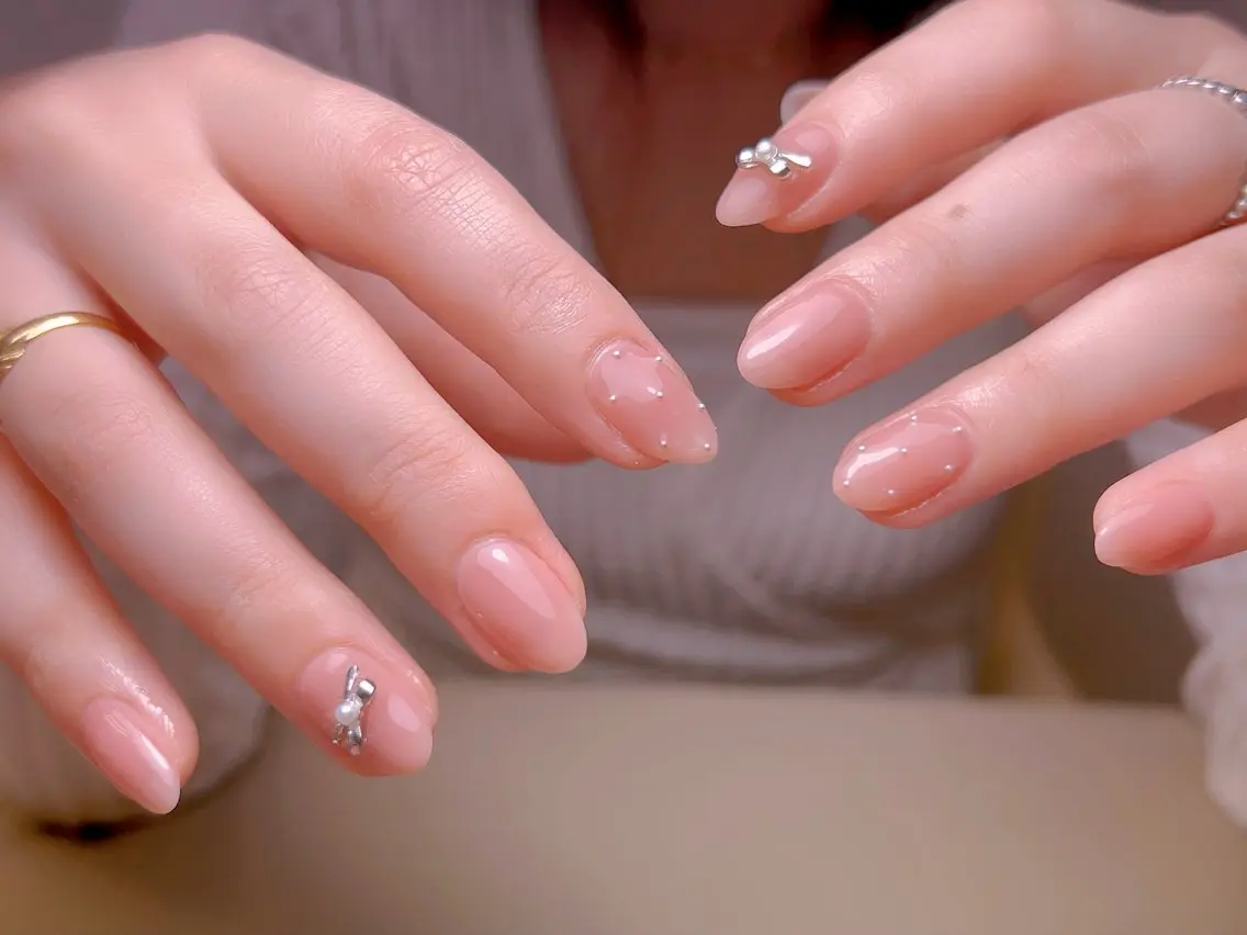 ネイル フレンチネイル ジェルネイル グラデーション 韓国ネイル マグネットネイル ハンドネイル 【長さ出し】 IRIS NAILのネイルデザイン