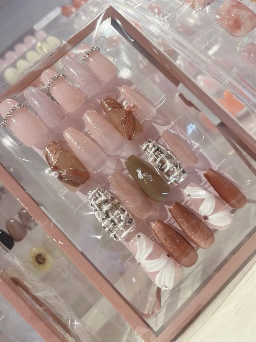 ネイル H. MAKIのネイルデザイン