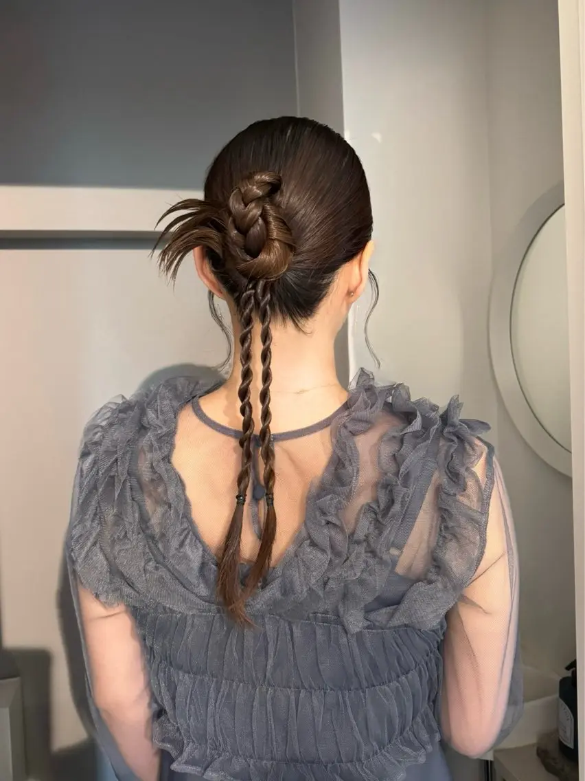 ロング ヘアアレンジ ヘアセット mina 🌷のヘアスタイル