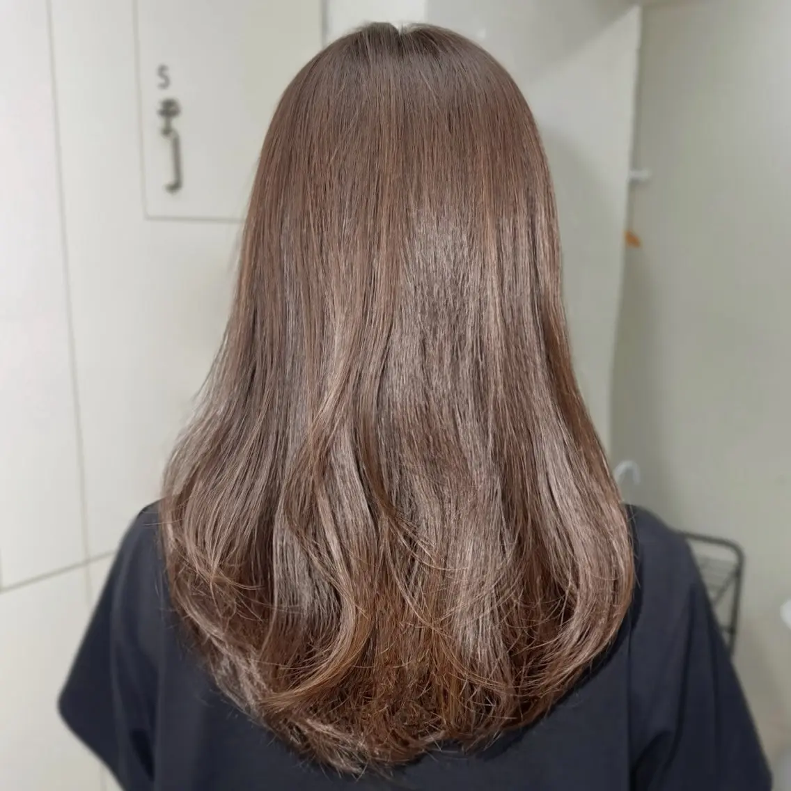 ロング 韓国系🐈‍⬛艶 カラー🌙IKUMIのヘアスタイル