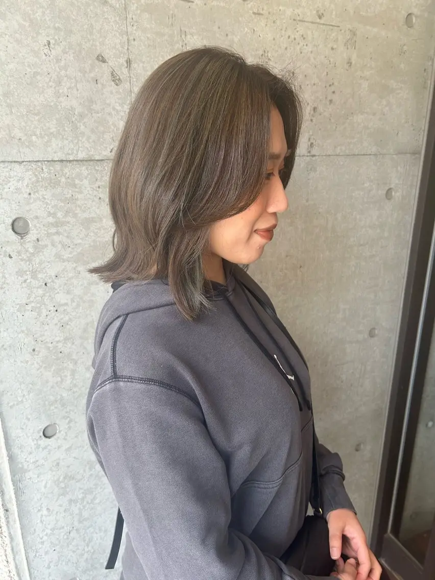ミディアム カラー ベージュカラー デザインカラー ハイライトカラー ハイライト 仁木 彩奈のヘアスタイル