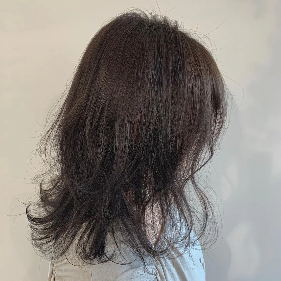 ミディアム カラー パーマ ヘアアレンジ アッシュ 加藤 綾華のヘアスタイル