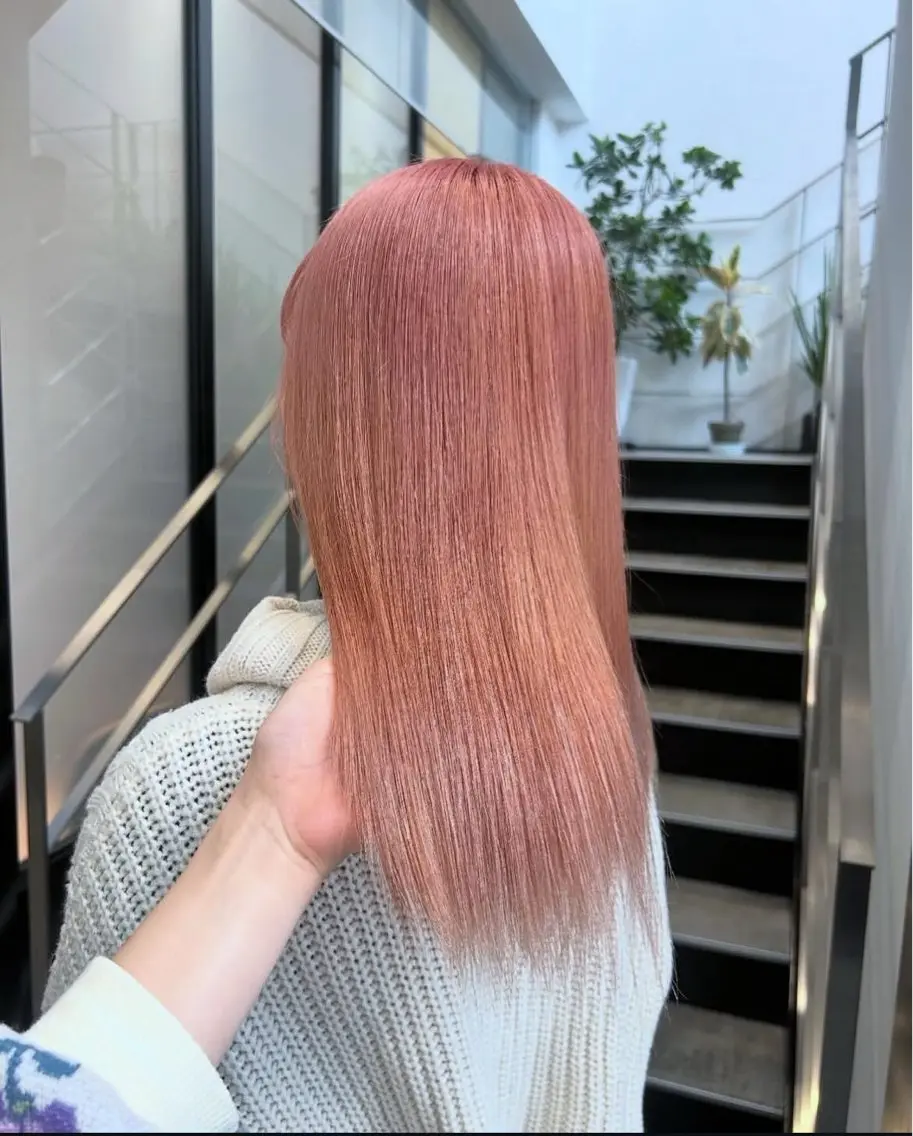 セミロング カラー ヘアアレンジ キッズ ベージュカラー ピンクカラー ピンクベージュ カット ヘアカラー トリートメント stylist 🌸 kana.のヘアスタイル