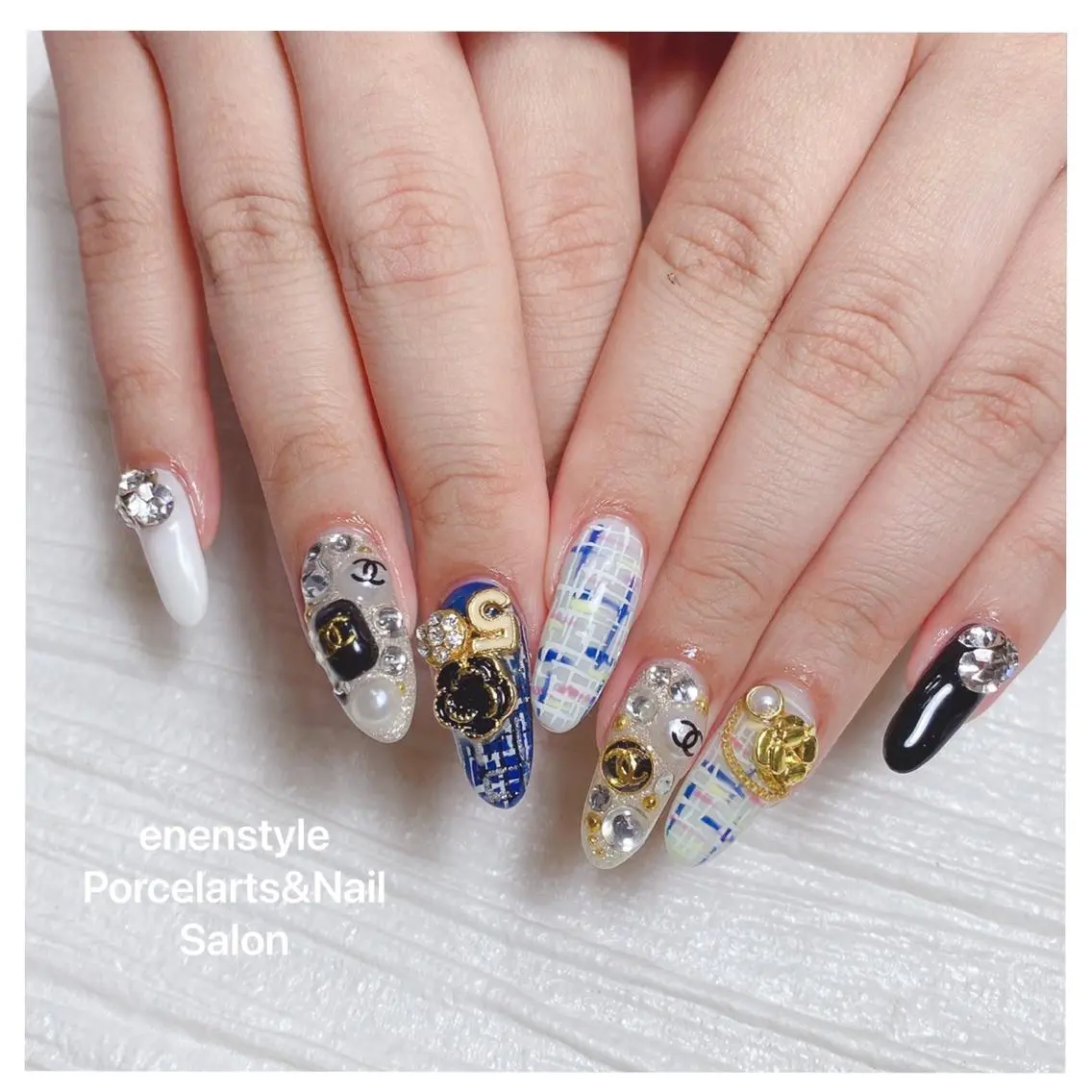 ミディアム ネイル ハンドネイル 🐾enen style 🐾のネイルデザイン