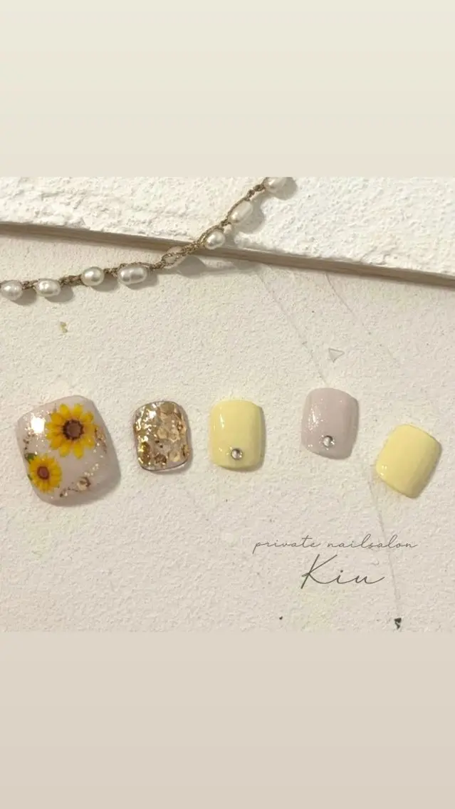 ネイル フットネイル ジェルネイル ミラーネイル ニュアンスネイル オフィスネイル フットネイル kiu nailsalonのネイルデザイン
