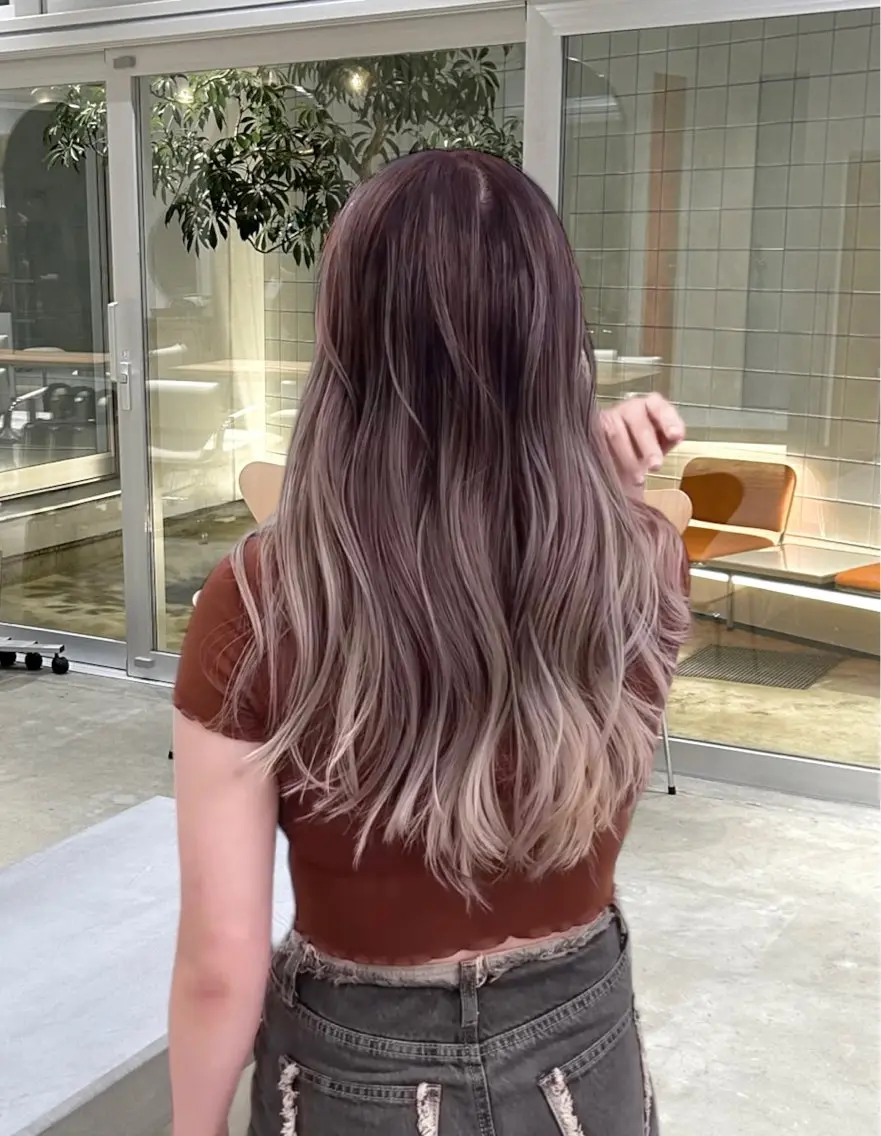 セミロング カラー バレイヤージュ レイヤーカット ケア剤オタク×海外 ヘア長谷川裕起のヘアスタイル