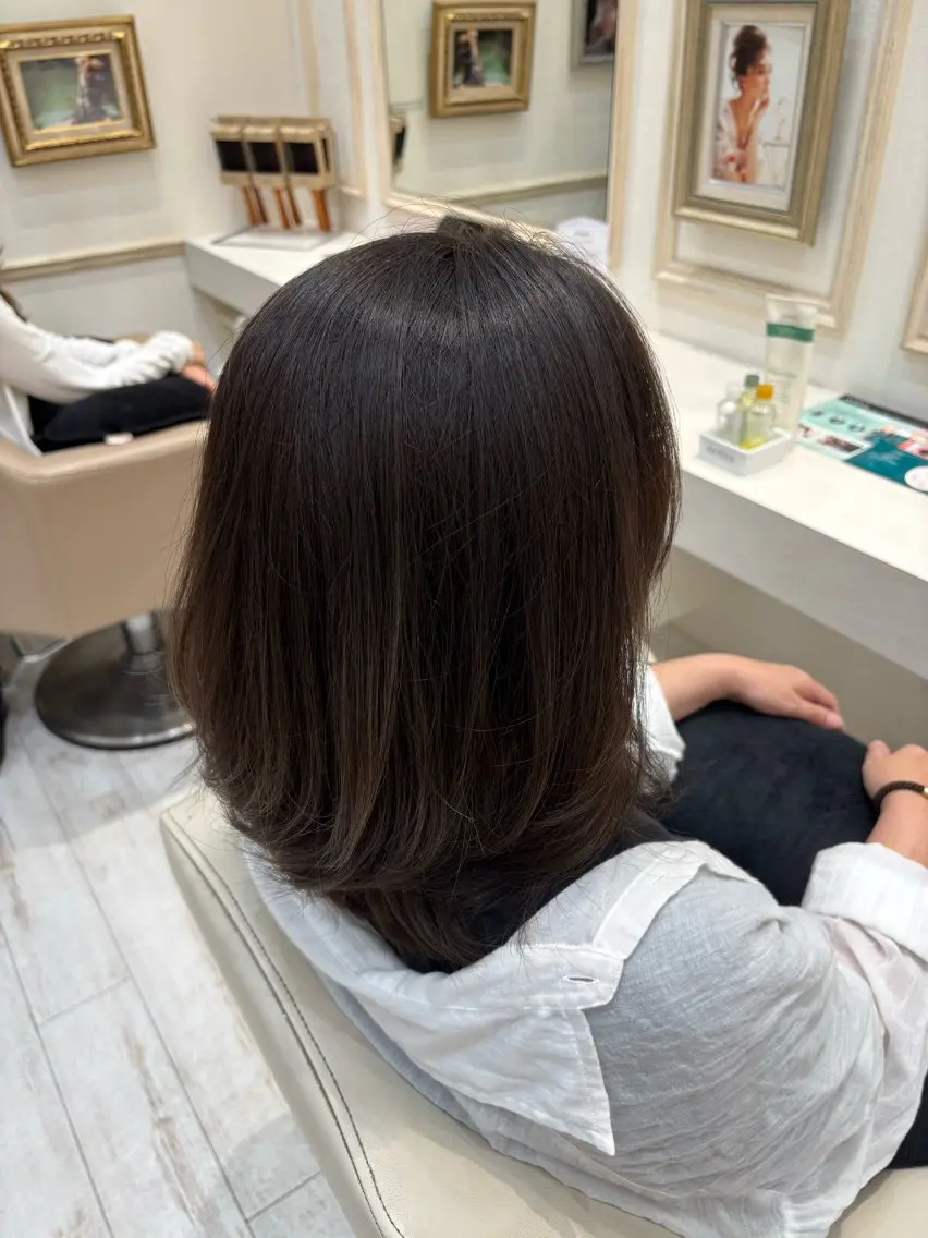 カラー オーガニックカラー 古森 杏依子のヘアスタイル