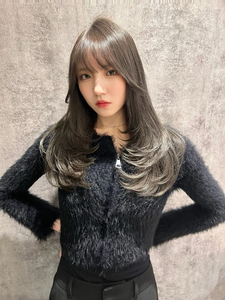 ロング カラー 篠塚 純のヘアスタイル