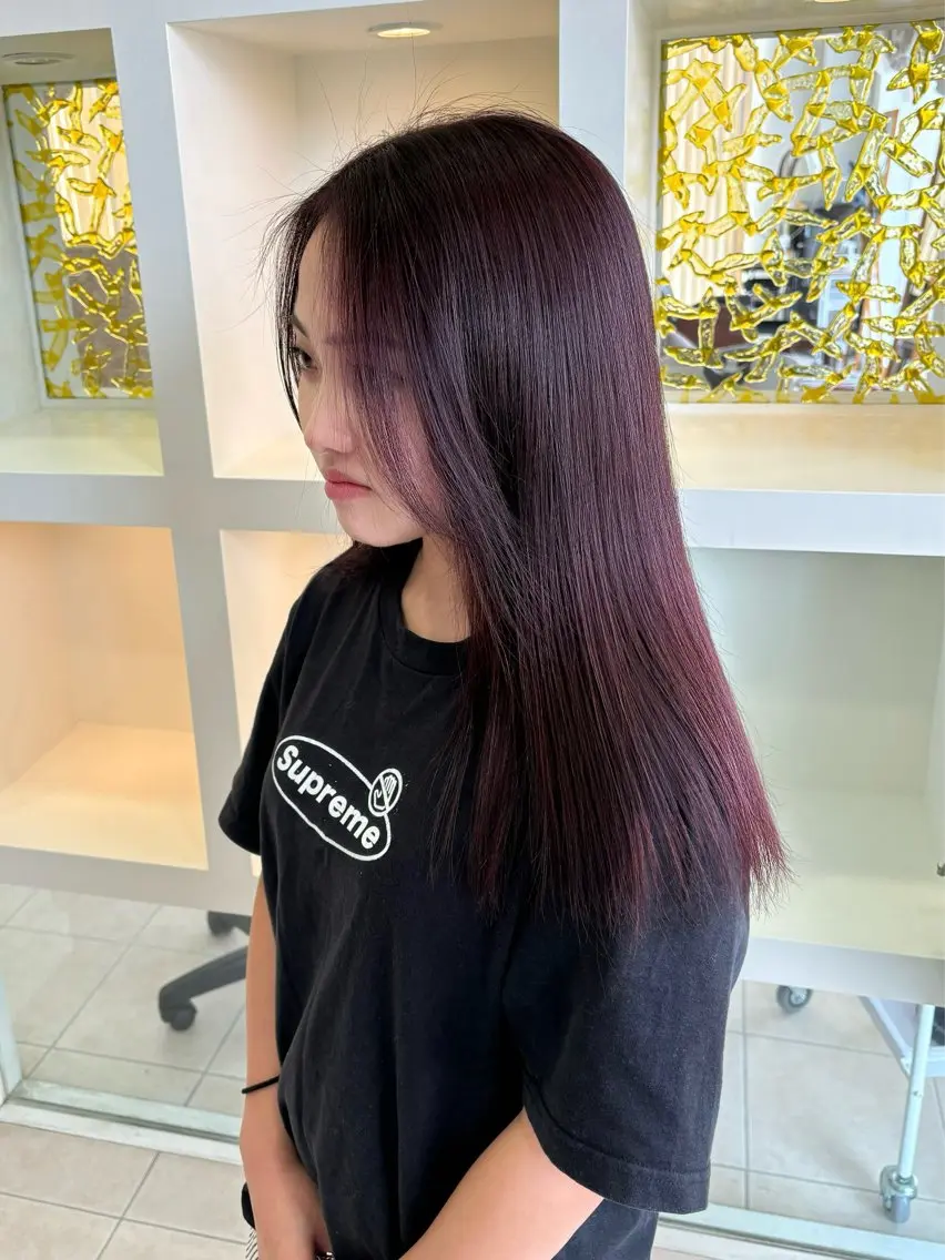 ミディアム パープルカラー alu yuinaのヘアスタイル