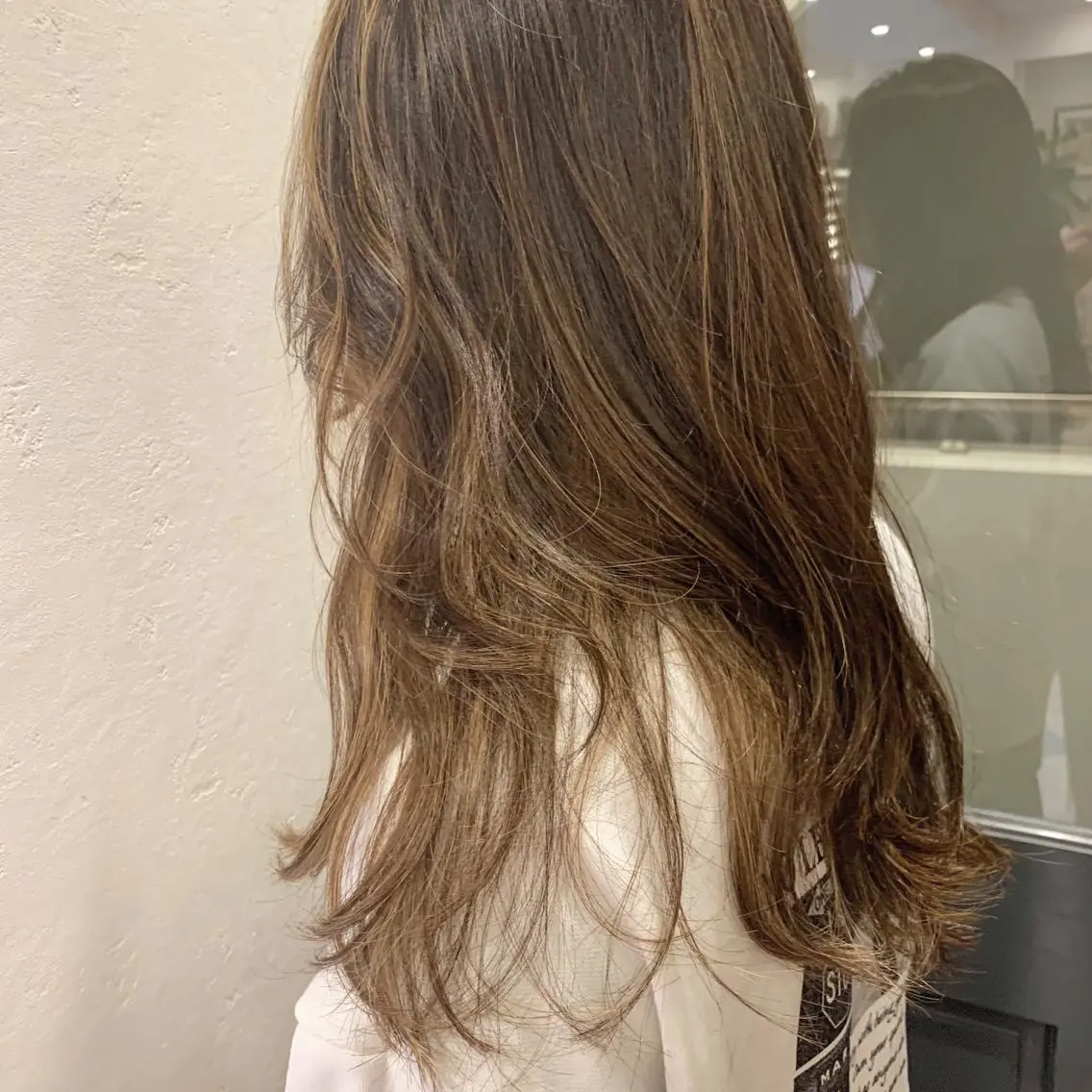 セミロング ハイライト カット ヘアカラー トリートメント 石畑結華 Lond店長のヘアスタイル