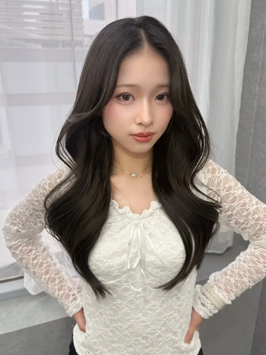 ロング カラー ベージュカラー ブリーチ 透明感カラー ブリーチなしカラー オリーブベージュ カット ヘアカラー トリートメント 結べるレイヤー/ 透明感カラー/和奏のヘアスタイル