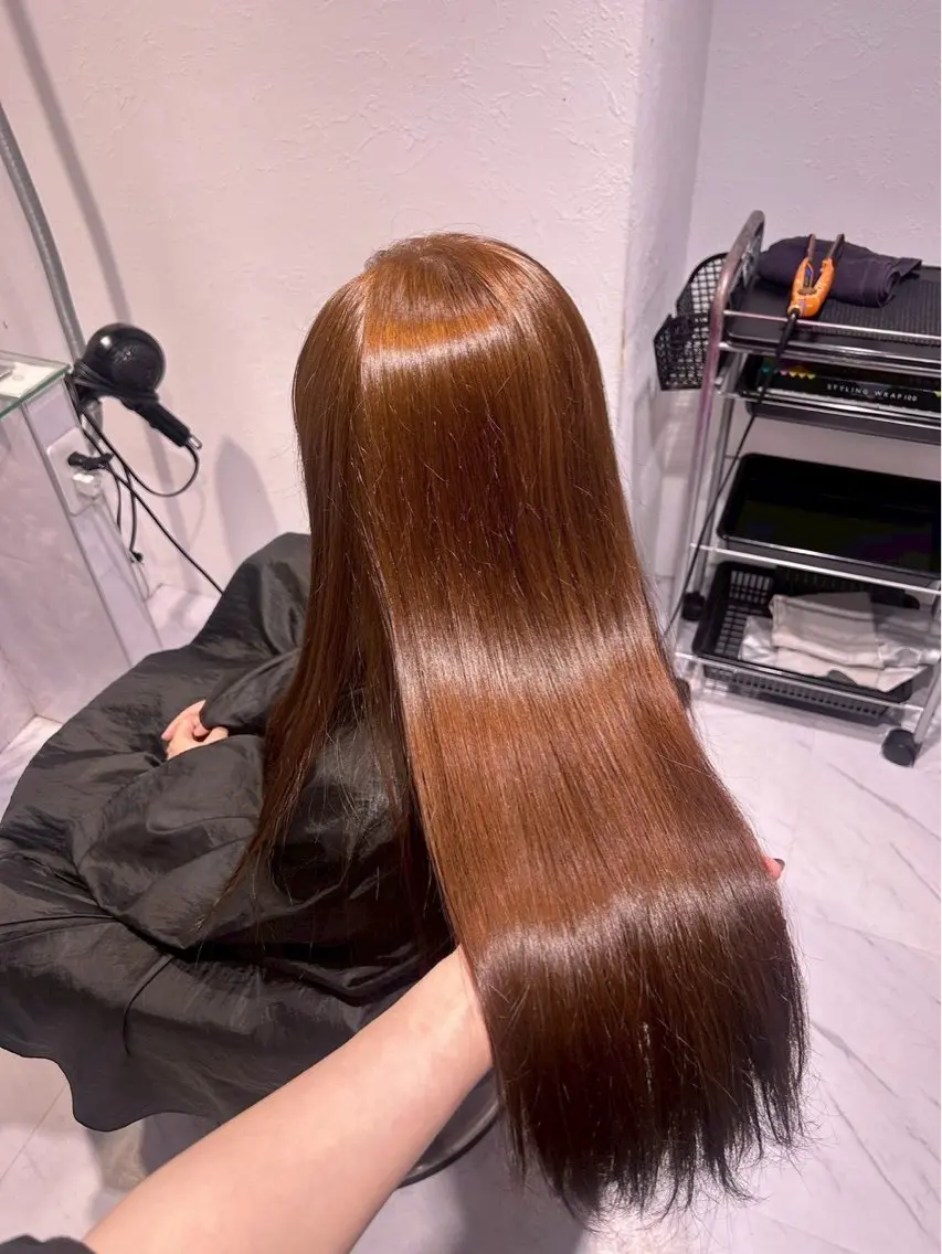 ロング カラー ヘアカラー トリートメント 🫧HIKARU🫧 カラー指名No. 1のヘアスタイル