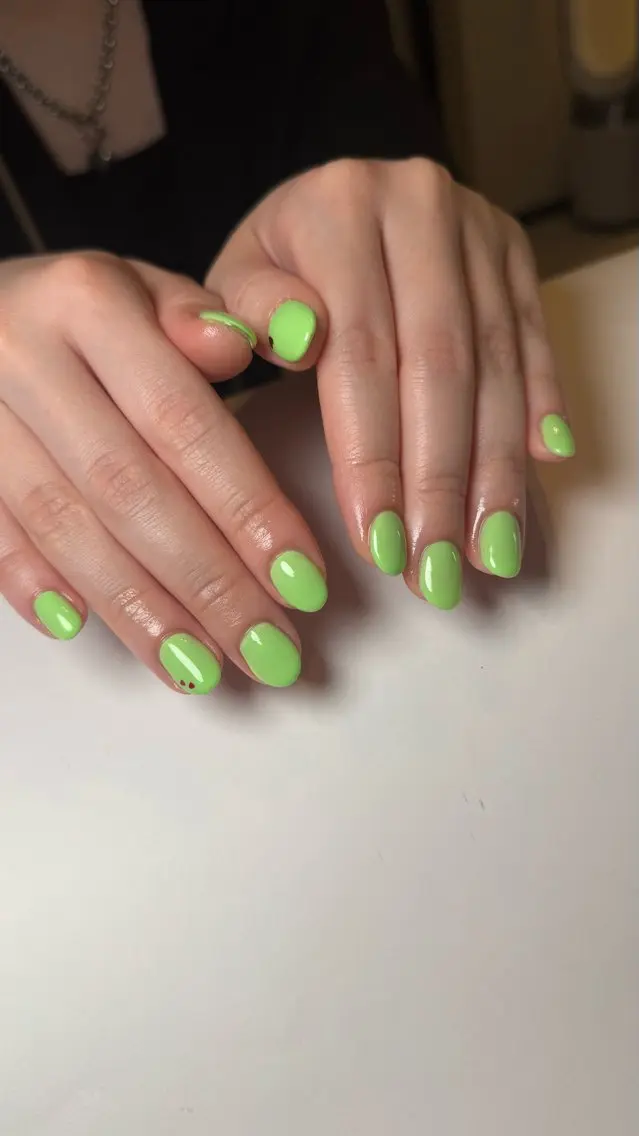 【自店オフ込み】ワンカラーネイル💅の写真