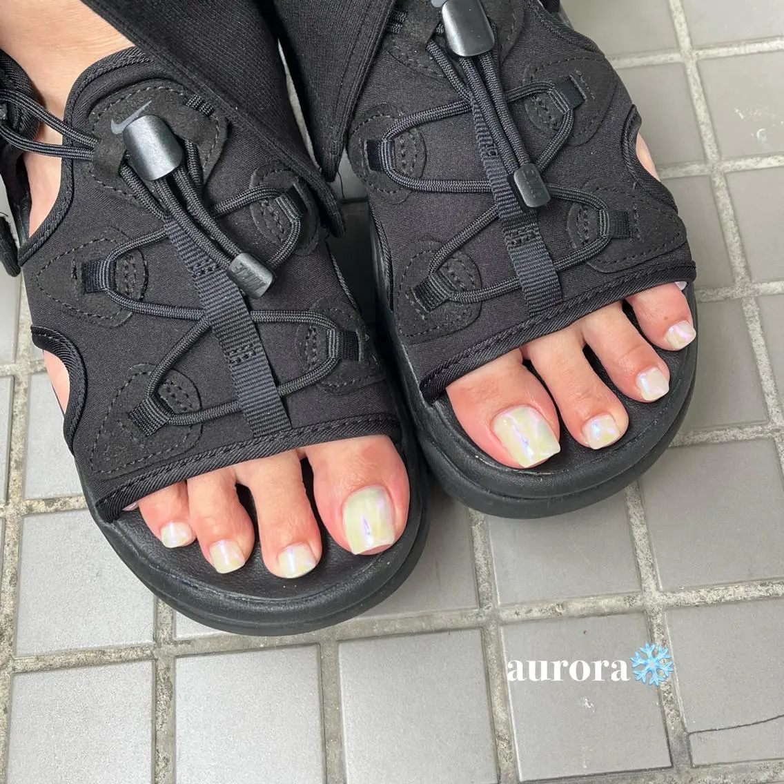 ネイル フットネイル 🤎Two ERI🤎のネイルデザイン