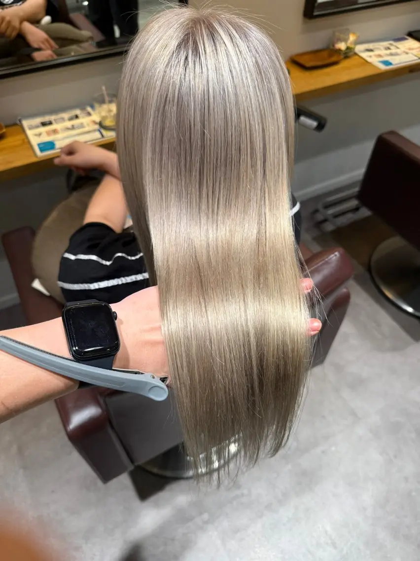 【ご新規様限定】~ダブルカラー✨️~ハイトーンダブルカラー+内部補修Tr+メンテナンスカットの写真