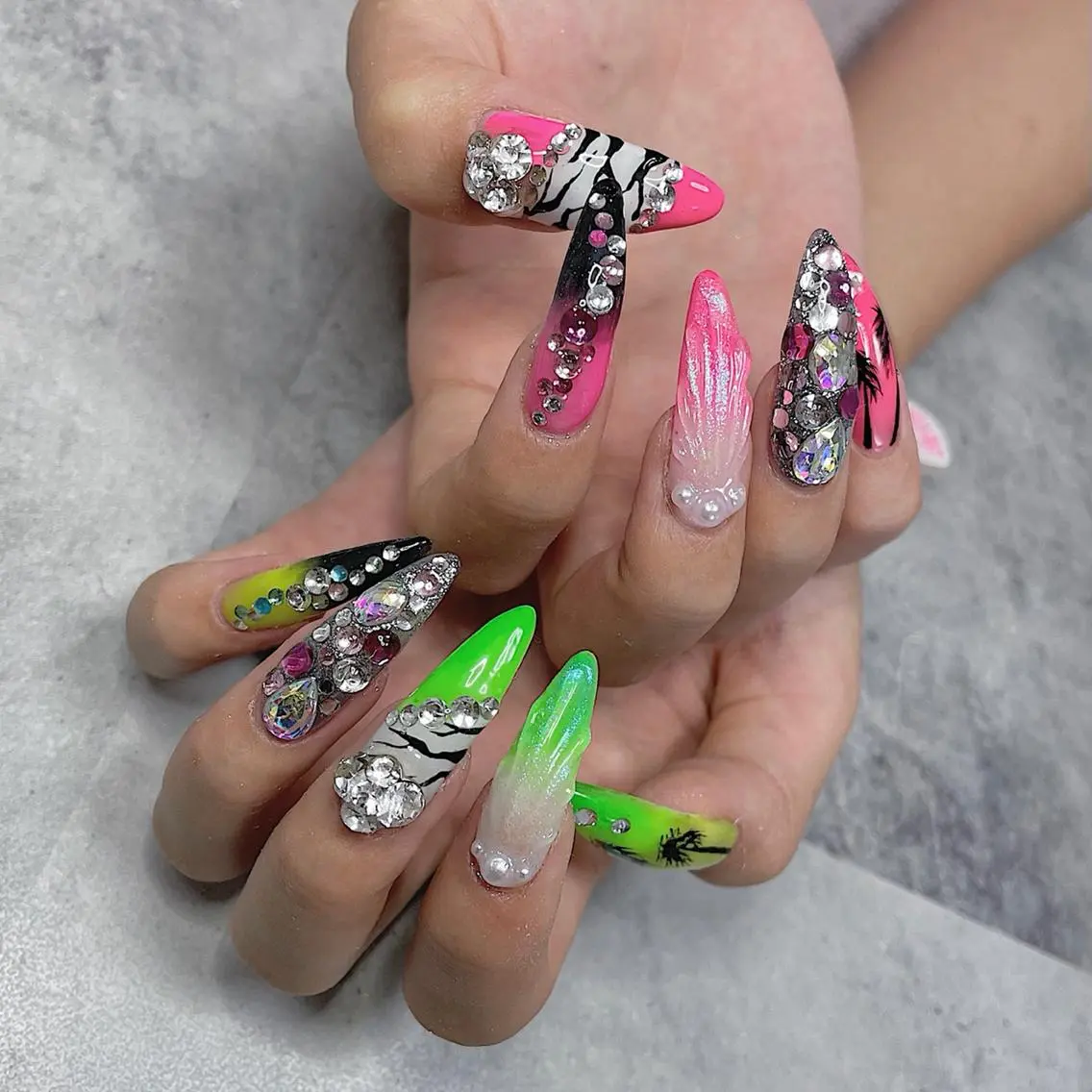 ネイル ジェルネイル ハンドネイル SYU'NAIL /YUKIのネイルデザイン