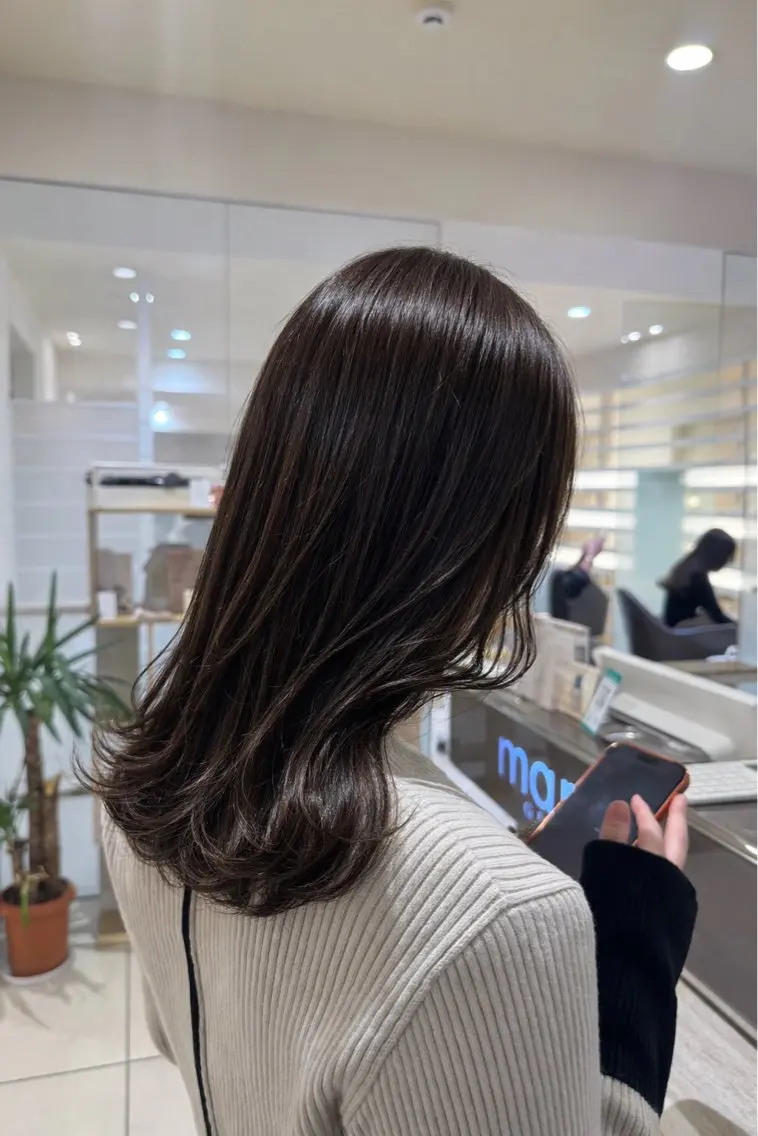 【透明感重視✨️】オリーブグレージュカラー+トリートメントの写真