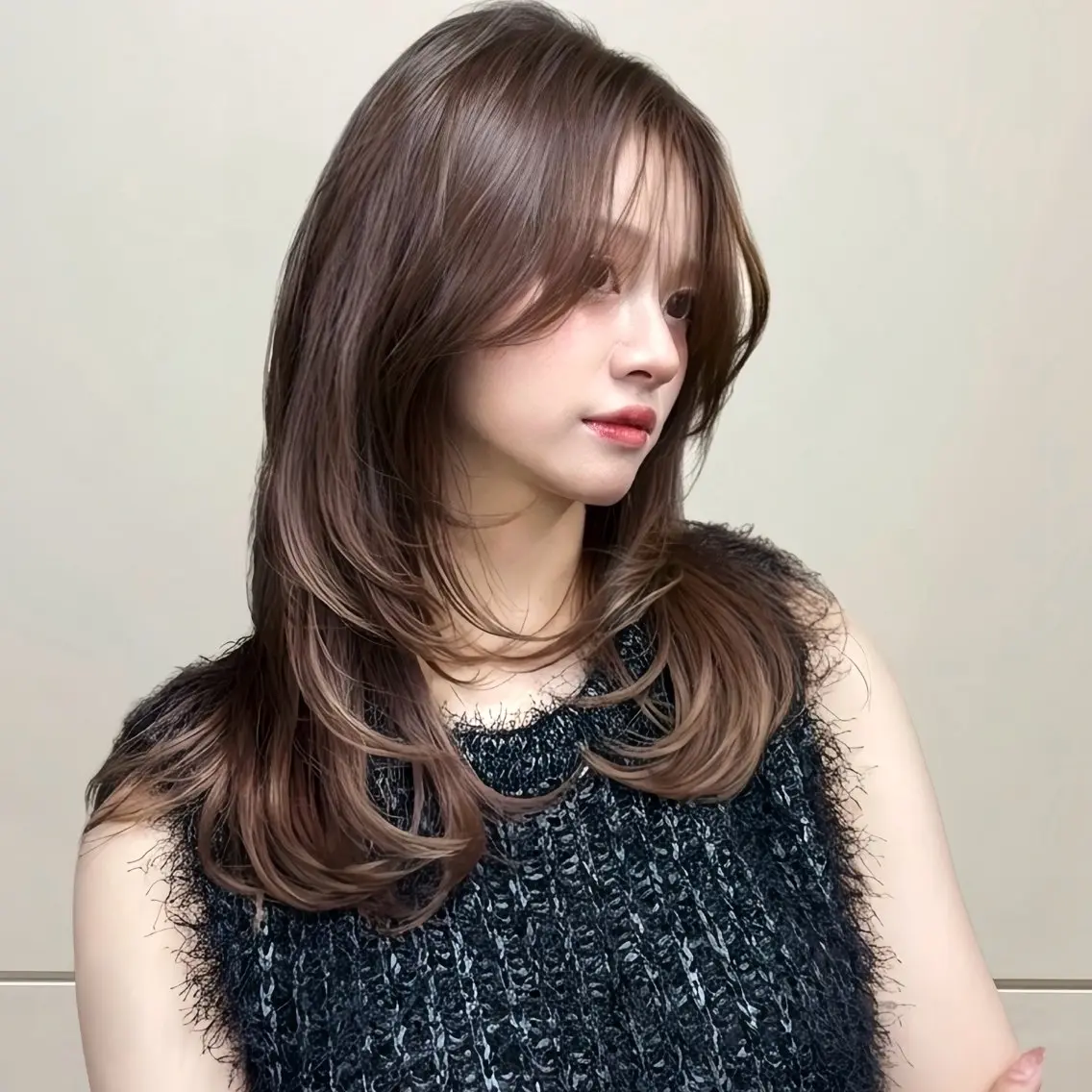 セミロング カラー カット 縮毛矯正 トリートメント 新宿/レイヤーカット 髪質改善/小顔見せのヘアスタイル