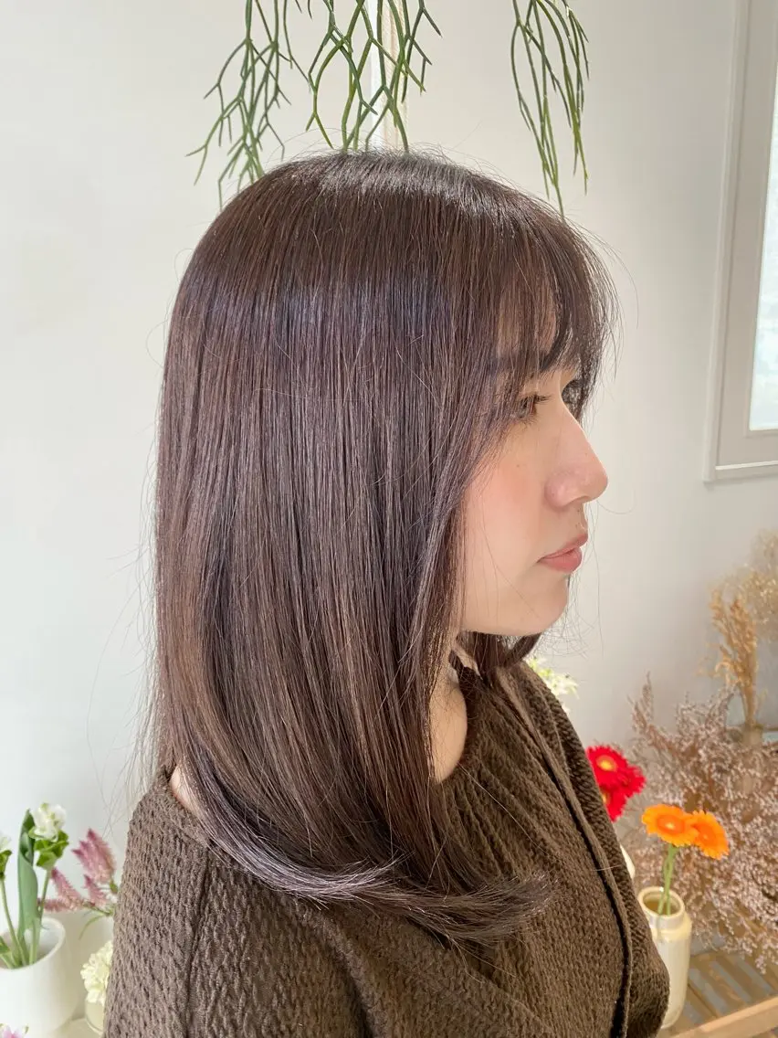 ミディアム ミストバング 韓国風ヘア カット ヘアカラー トリートメント 🪻花屋併設🪻秀島 有紀のヘアスタイル