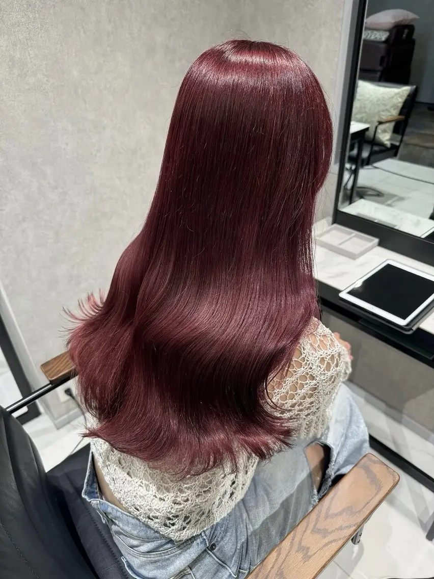 ロング カラー ダブルカラー レッドカラー ヘアカラー みなみ/盛れる顔周り /マツエク/透明感のマツエク・マツパデザイン