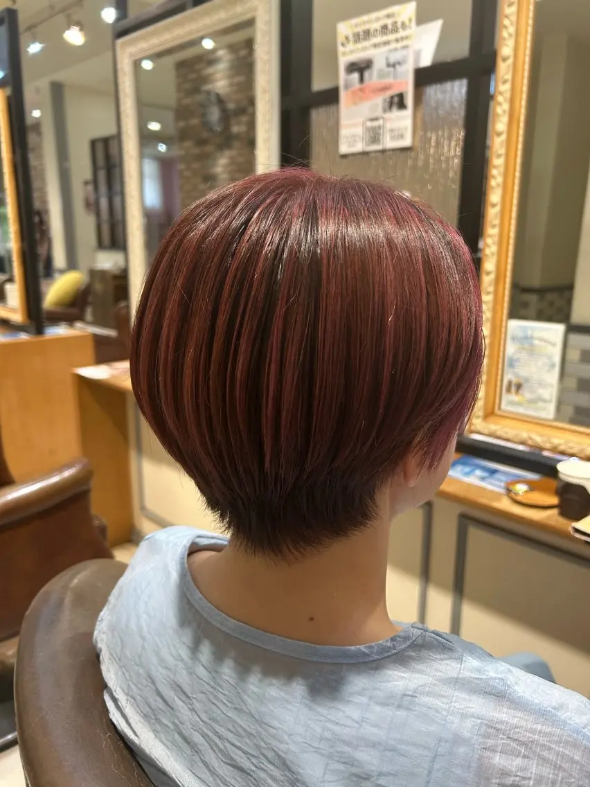 ショート ハイライト ヘアカラー たけだゆうほ♪ ブリーチ/インナーのヘアスタイル