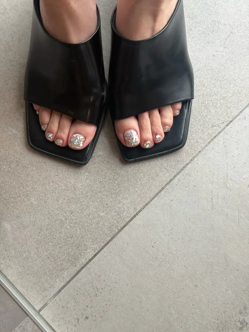 ネイル フットネイル ワンカラーネイル nailsalon Na.のネイルデザイン