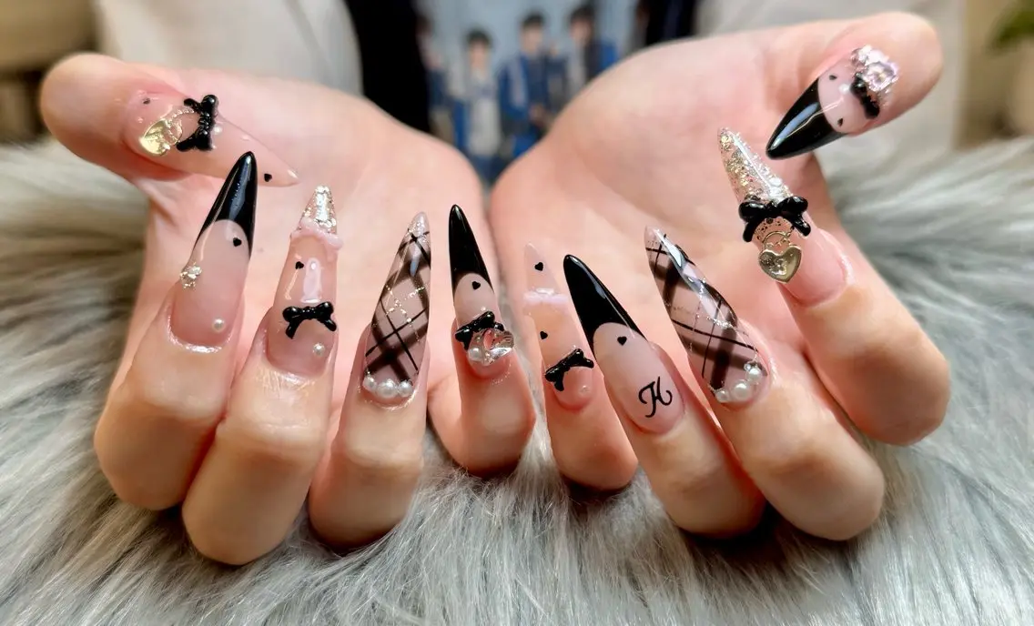 ネイル ハンドネイル ハンドケア Anh Nail 歌舞伎町のネイルデザイン