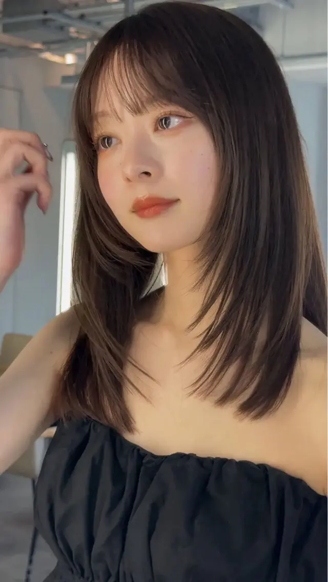 ミディアム 顔周りカット レイヤーカット 杉崎 朝佳のヘアスタイル