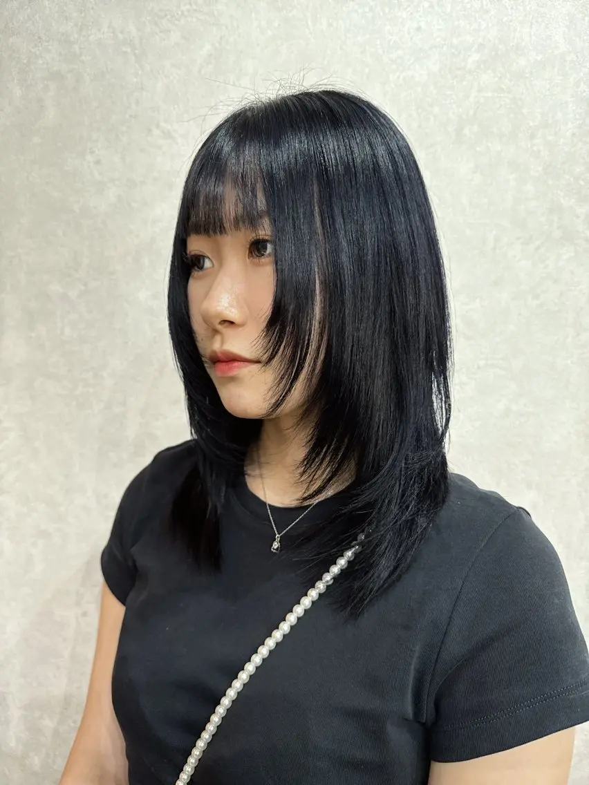 セミロング カラー レイヤーカット AIRI layer cut hairのヘアスタイル
