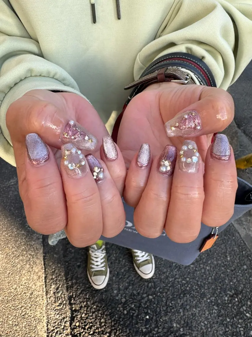 ネイル LAVISH 大和店 emi･:*+のネイルデザイン