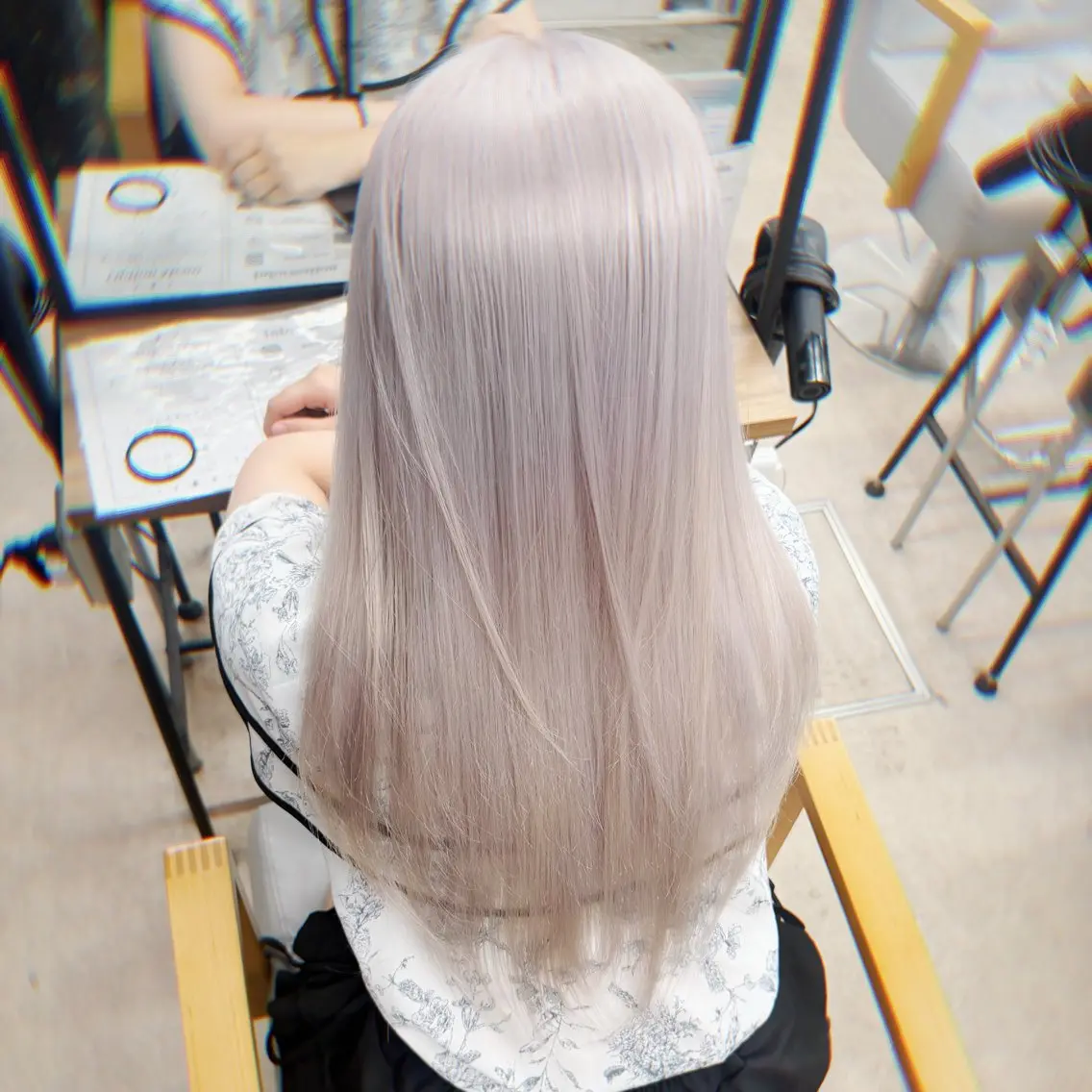 ロング カラー カット ヘアカラー トリートメント ハイトーン/レイヤー しゅーたのヘアスタイル