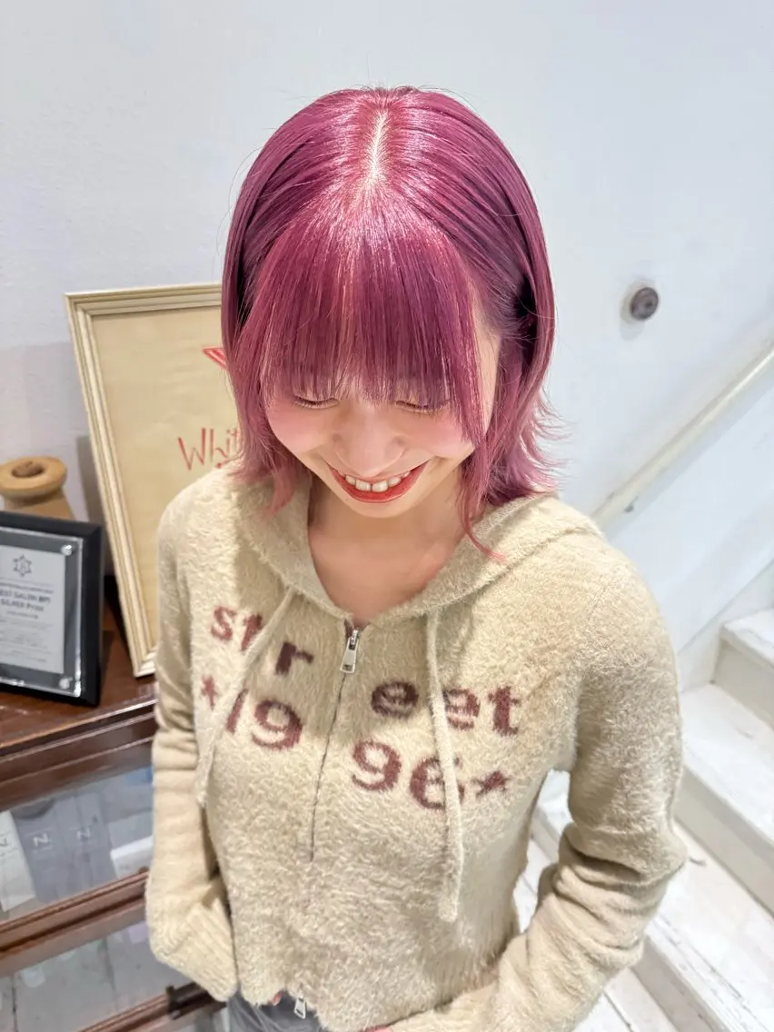 ショート カラー ブリーチ shiro.kobe 森彩華のヘアスタイル
