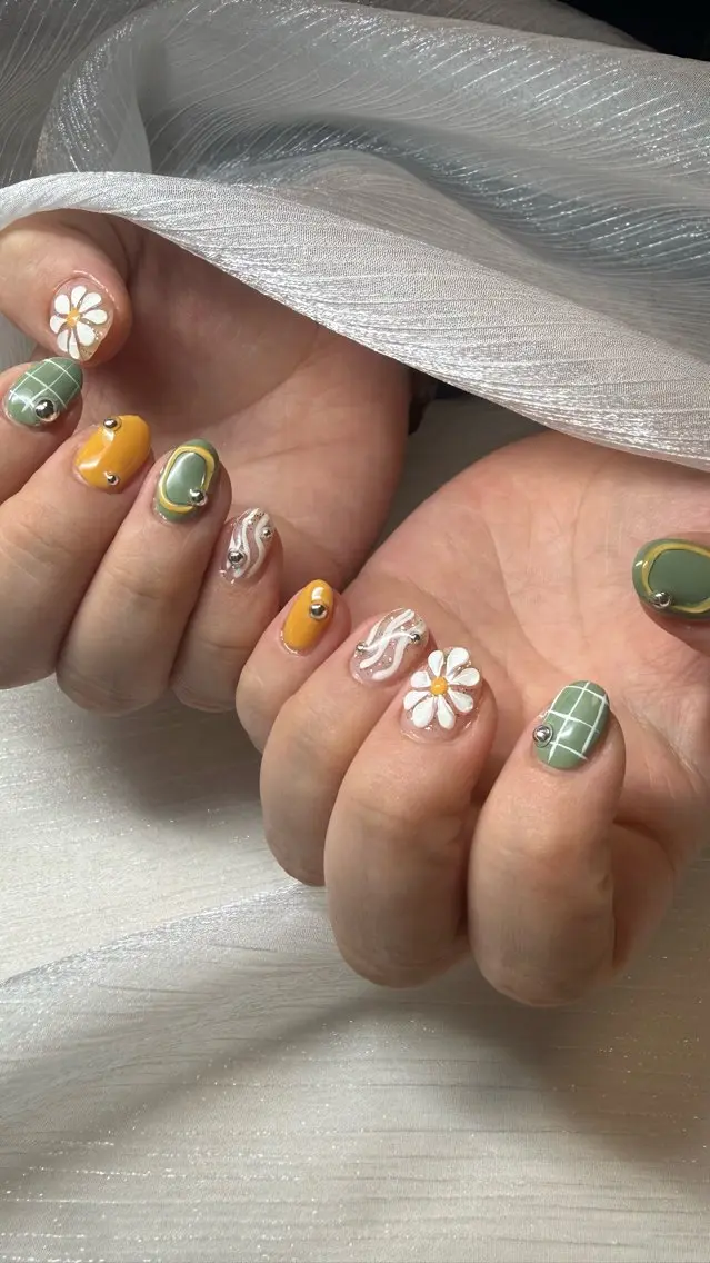 ネイル Tomoe さいたま新都心/与野のネイルデザイン