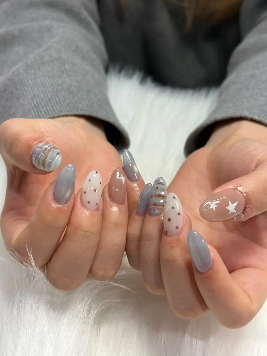 ネイル ボーダー ニュアンスネイル ハンドネイル WOLTOKYO渋谷 yunaのネイルデザイン