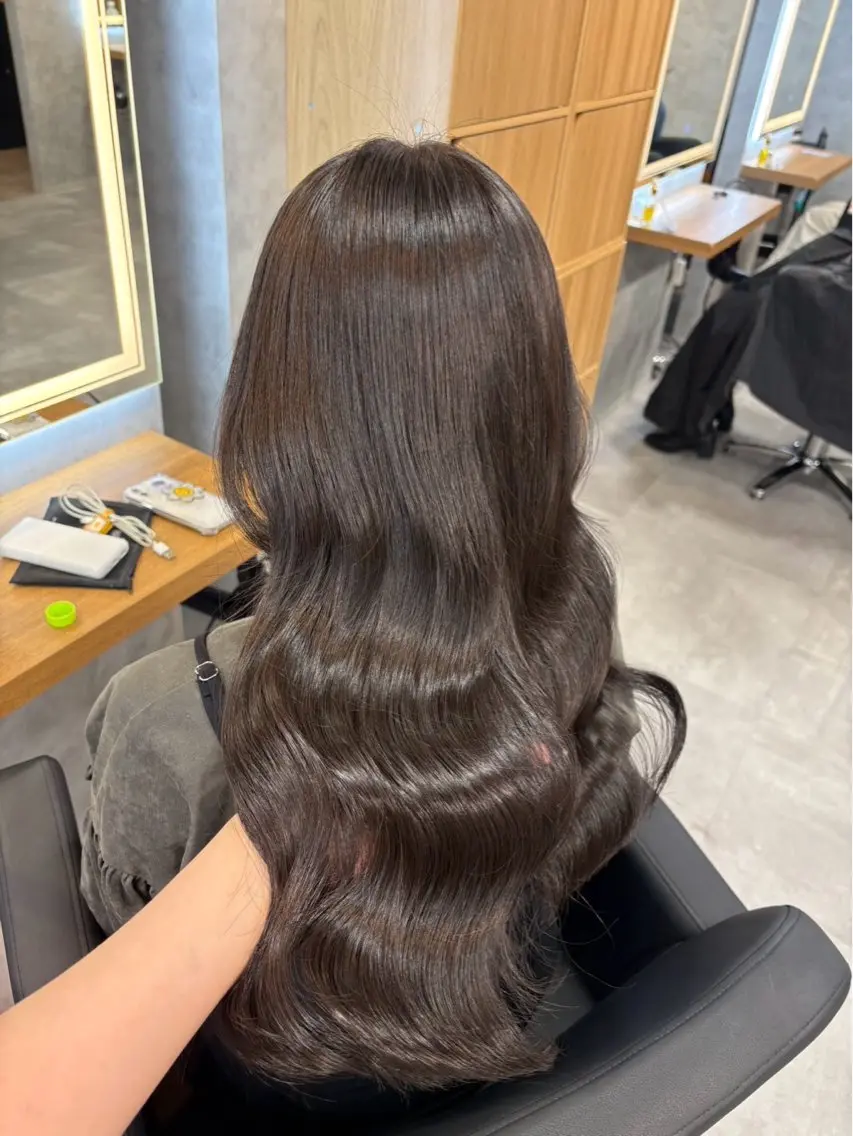 ミディアム カラー ヘアアレンジ カット ヘアカラー トリートメント ヘアセット レイヤー×透明感カラ ーHAYATOのヘアスタイル