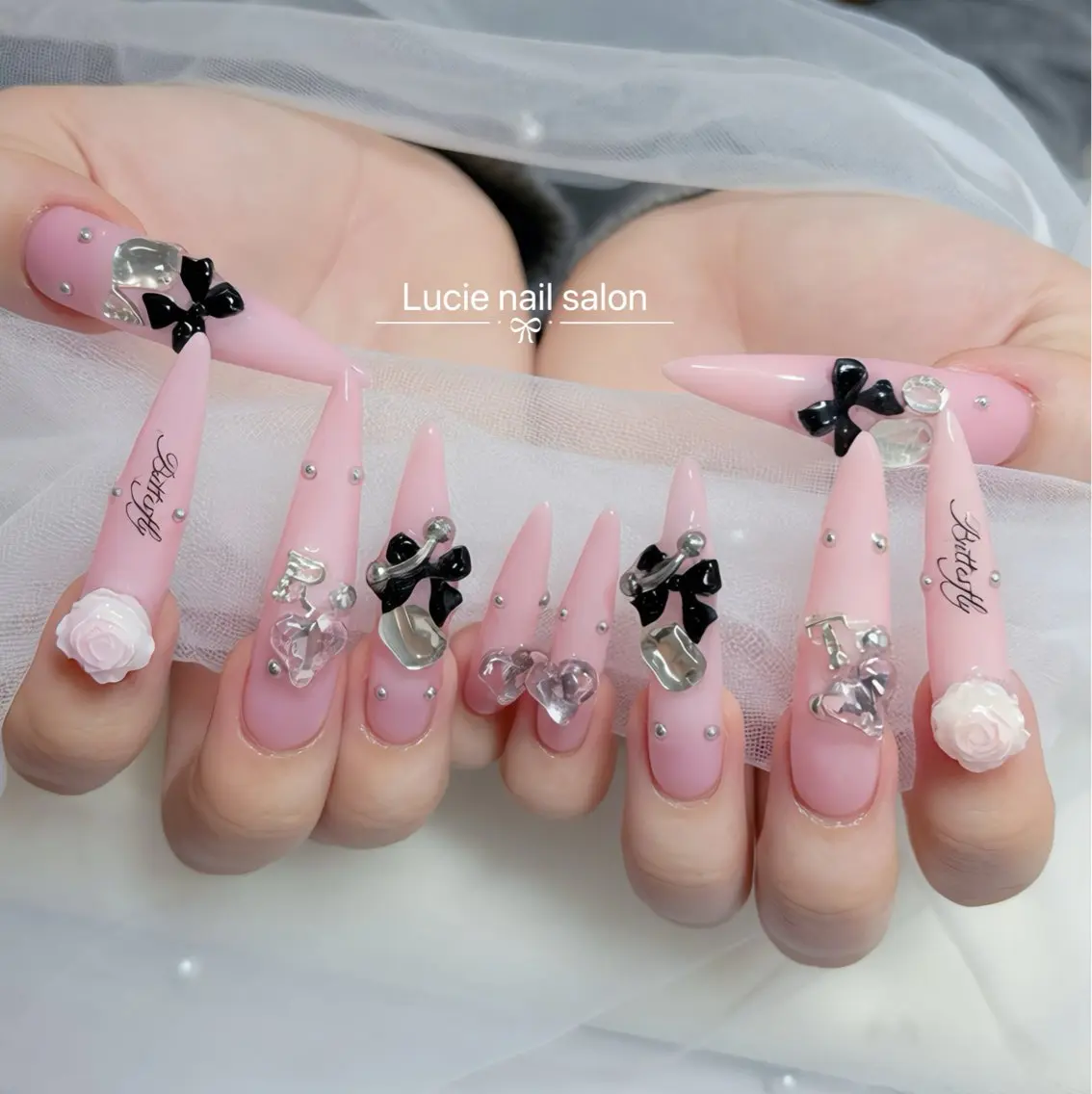 ネイル フレンチネイル ジェルネイル グラデーション 持ち込み オフィスネイル ハンドネイル LUCIE NAILのネイルデザイン