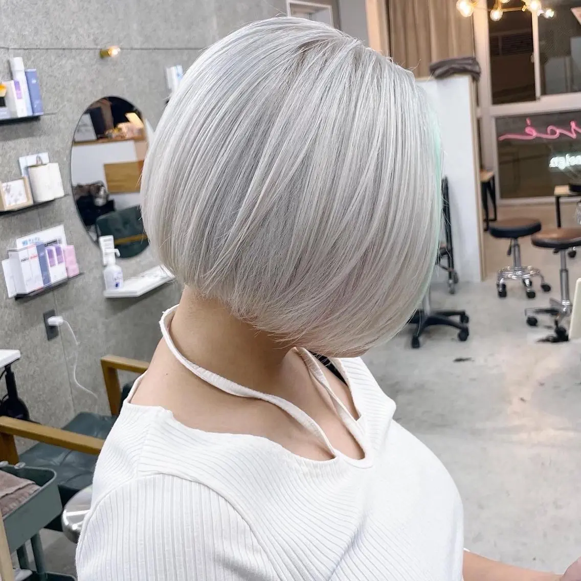 ショート カラー ヘアカラー トリートメント Lull1人美容室 バレイヤージュのヘアスタイル