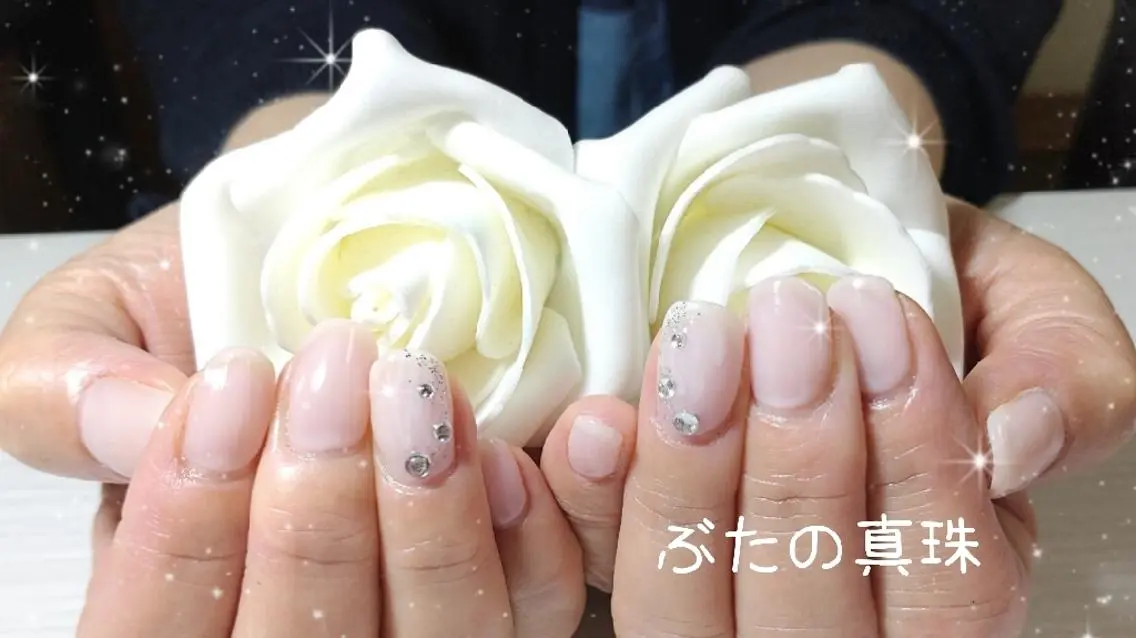 ネイル ニュアンスネイル ハンドネイル 林 珠里のネイルデザイン