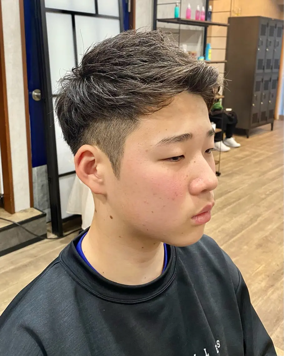 ショート メンズ メンズハイライト メンズパーマ ハイライト 田口 慎士のヘアスタイル