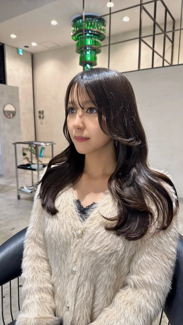 ロング DEAN AYAのヘアスタイル