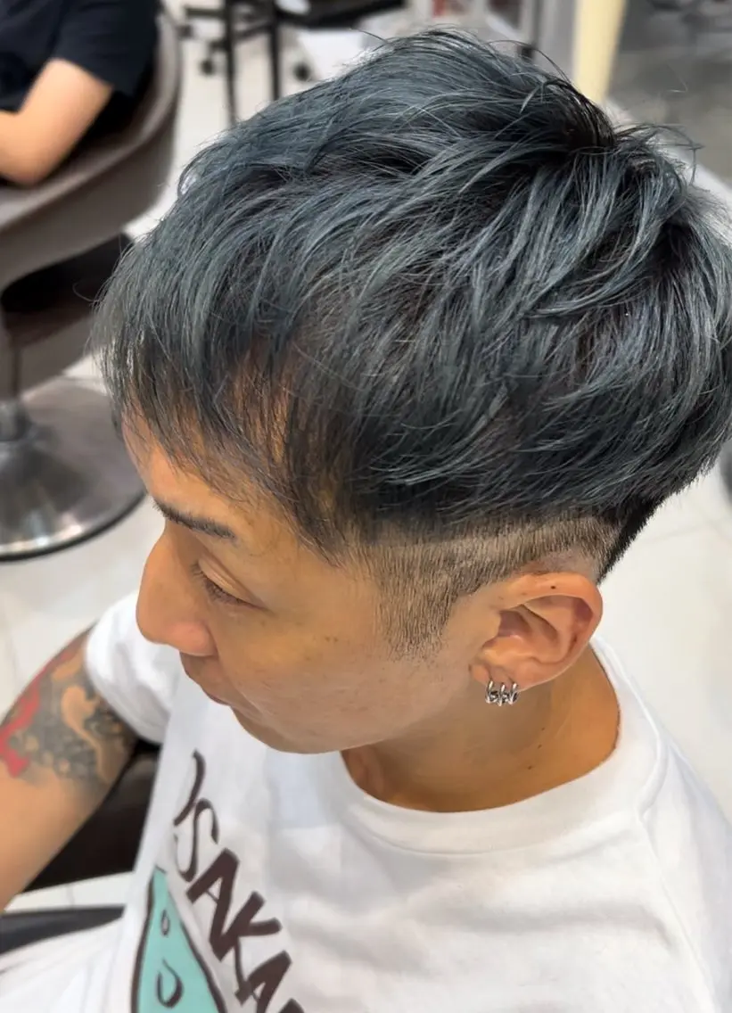カラー メンズ 田中 龍瑠のヘアスタイル