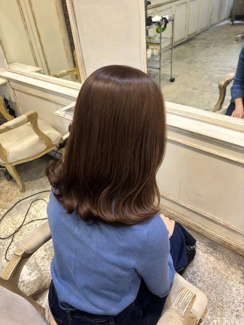 ミディアム カラー ヘアカラー 柔らかベージュ 🤎YUKAのヘアスタイル