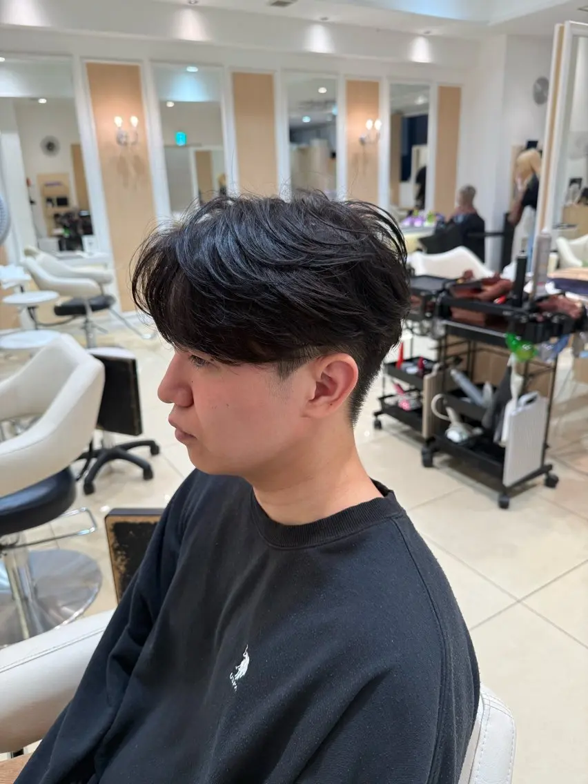 ショート パーマ メンズ カット パーマ トリートメント メンズ特化型美容師 栗山勇人のヘアスタイル