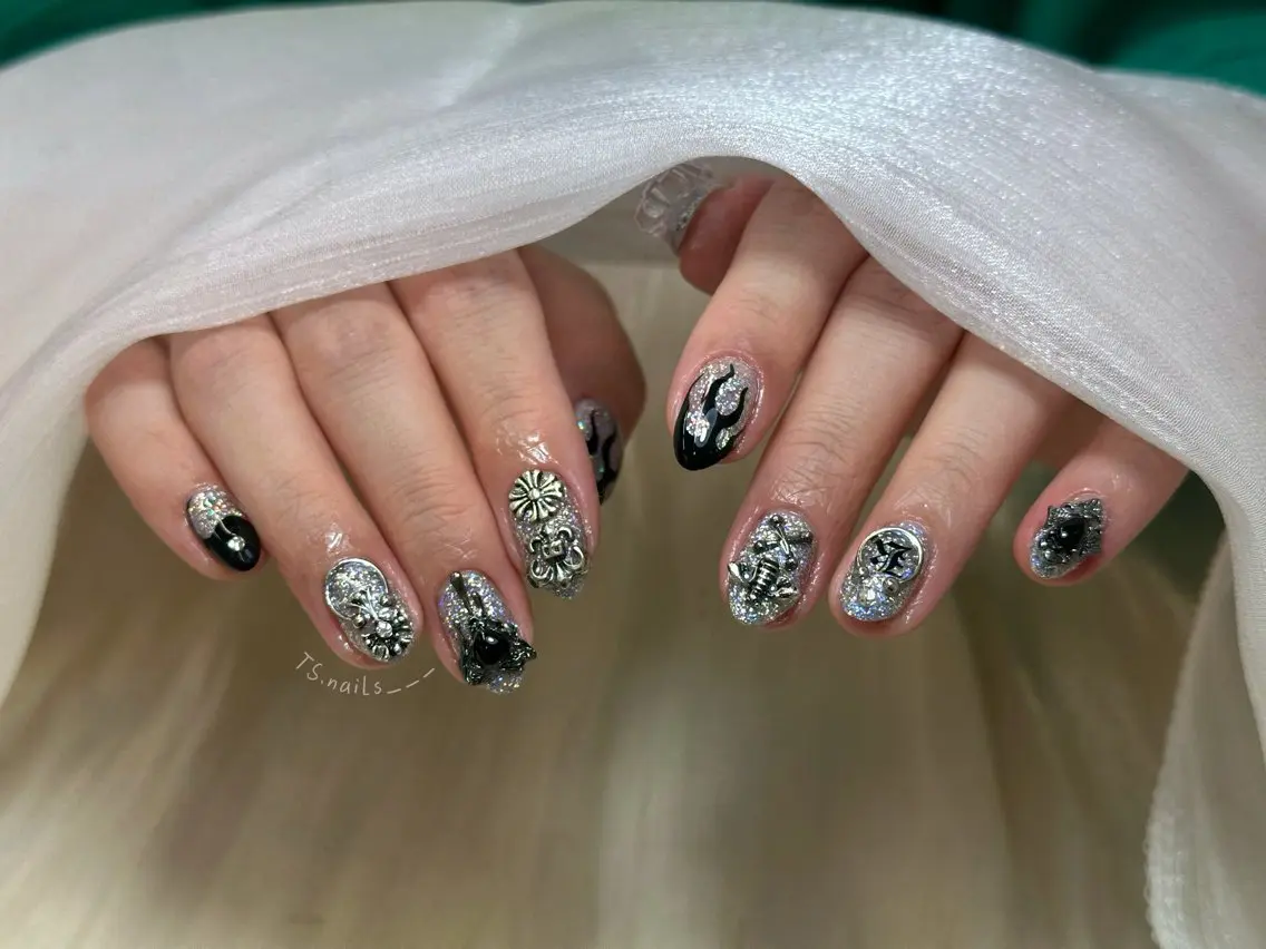 ネイル キラキラネイル マグネットネイル 持ち込み シンプルネイル ハンドネイル フットネイル ハンドケア TS. nails___のネイルデザイン
