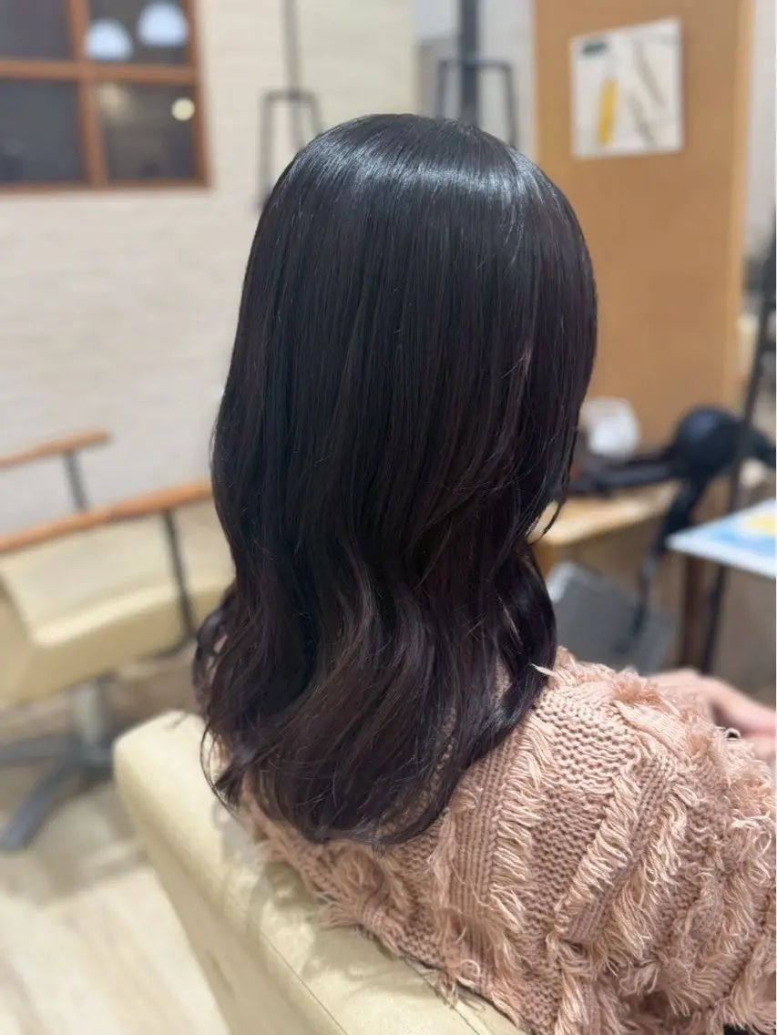 ロング カラー 伊藤 梨緒のヘアスタイル